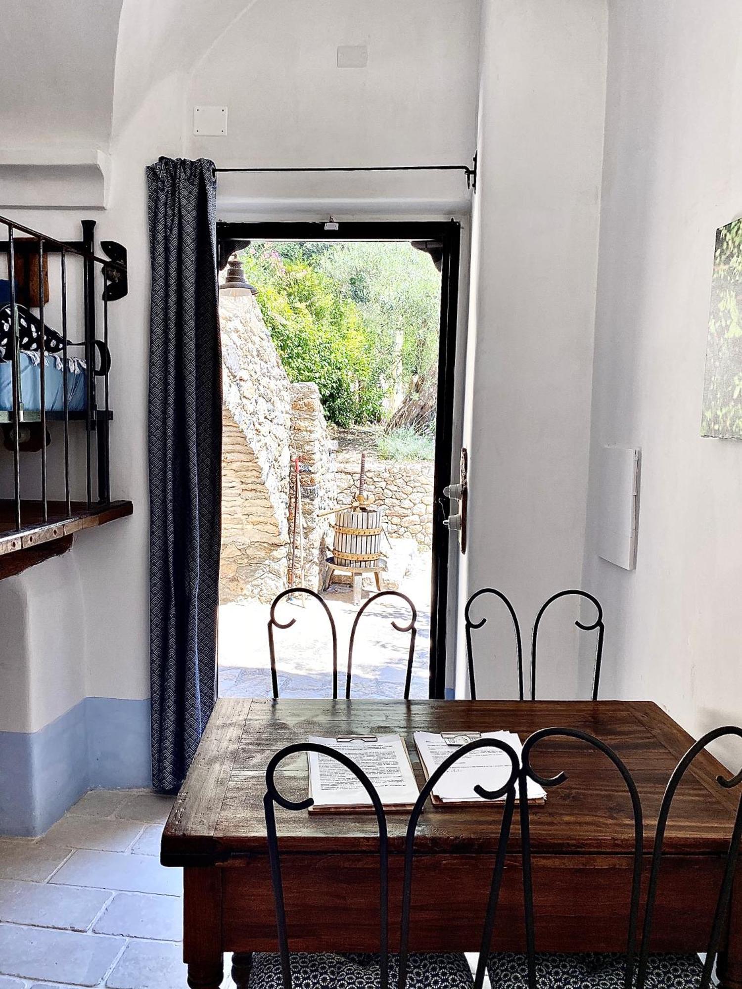 Casa Vacanze A Lea L'Ua Finale Ligure Bilik gambar